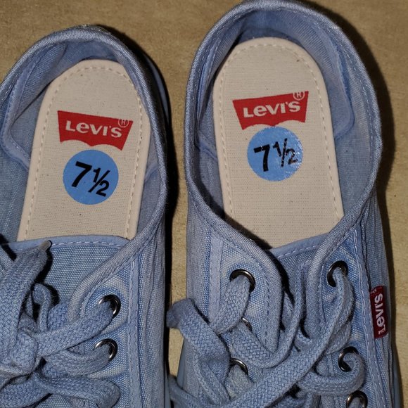 - NWOT levi’s woman’s shoes size 7.5 - Picture 2 of 7